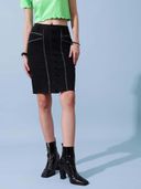 Black color option, Currently selected