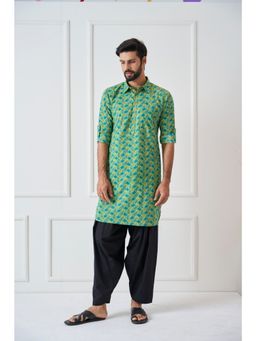 See Designs - Men Green Regular Pure Cotton Pathani Kurta with Black Salwar (Set of 2)