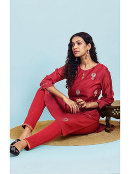 W - Rust Red Embroidered Straight Kurta and Slim Pant Set (Set of 2)