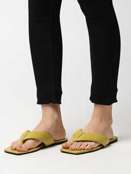 Twenty Dresses by Nykaa Fashion - Green Solid Square Toe Thong Flats