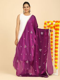 Hella Fashions - Magenta Embroidery Dupatta