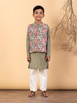 Readiprint - Straight Style Cotton Fabric Green Kurta And Pyjama With Nehru Jacket