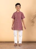 Maroon color option, Currently selected