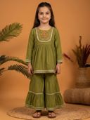 Olive color option, Currently selected