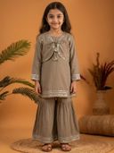 Beige color option, Currently selected