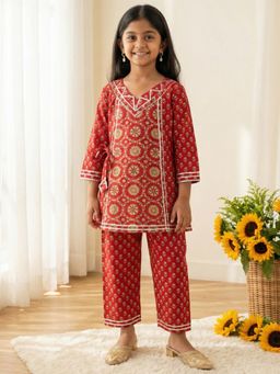 Readiprint - A Line Style Cotton Fabric Maroon Color Kurti With Pant