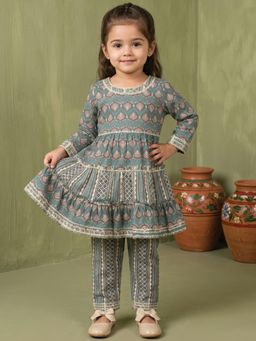 Readiprint - Style Cotton Fabric Green Color Anarkali Kurti With Pant