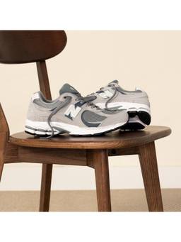 New Balance - Men 2002 Sneakers Shoes - Grey