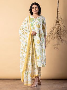 Readiprint - Women Off White Pure Cotton Kurta with Pant and Dupatta