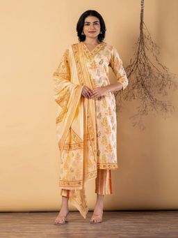Readiprint - Women Peach Cotton Blend Kurta with Pant and Dupatta