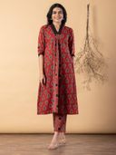 Red color option, Sold out, Currently selected