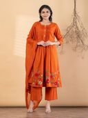 Orange color option, Sold out, Currently selected