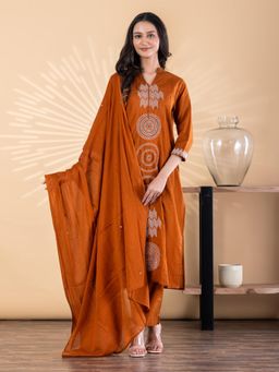 Readiprint - Women Rust Pure Cotton Kurta with Pant and Dupatta