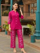 Pink color option, Sold out, Currently selected