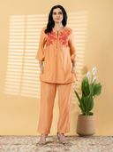 Orange color option, Sold out, Currently selected