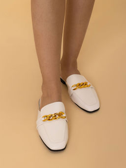 Twenty Dresses by Nykaa Fashion - Off White Square Toe Chain Link Embellished Mules