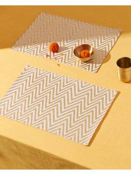 Chumbak - Classic Chevron Placemats, Gold - (Pack of 2)