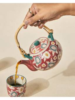 Chumbak - Lost In Paradise Wildflower Tea Kettle, 650Ml