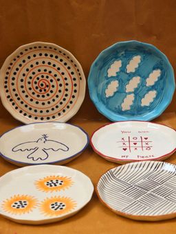 WEAVING HOMES - Microwave & Dishwasher Safe Elegant Snack Plates (Pack of 6)