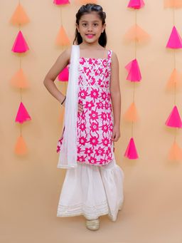 Junitos - Pink Sleeveless Floral Printed Kurta with Sharara and Dupatta
