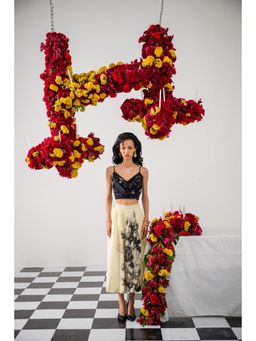 The Dramebaaz Company - Noir & Ivory Printed Bustier and Skirt (Set of 2)