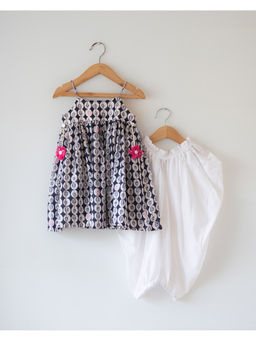 Love the world today - Nila Cotton Monstera Print Kurta with Dhoti Pant