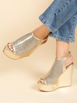 Flat n Heels - Women Wedges- Gold