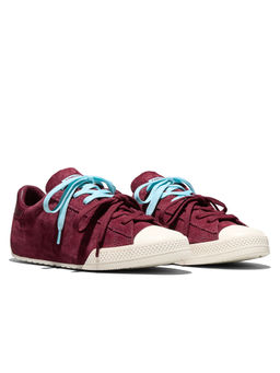 Converse - Unisex Chuck Taylor Low Top Sneakers - Maroon