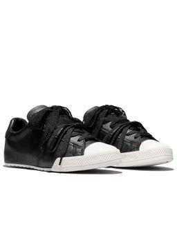 Converse - Unisex Chuck Taylor Lace Low Top Sneakers - Black
