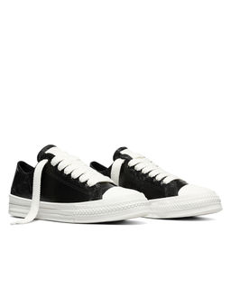 Converse - Unisex Chuck Taylor Throwback Low Top Sneakers - Black
