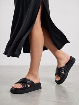 Monrow - Women Luma Black Platform Heels