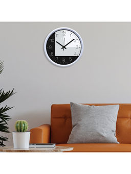 HomeTown - Momento Plastic Promo Wall Clock In Black White