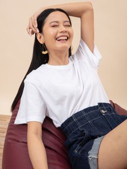 Twenty Dresses by Nykaa Fashion - Basics White Solid Round Neck Half Sleeves T Shirt