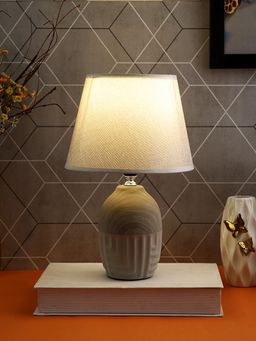 Tayhaa - Grey & White Ceramic Table Lamp