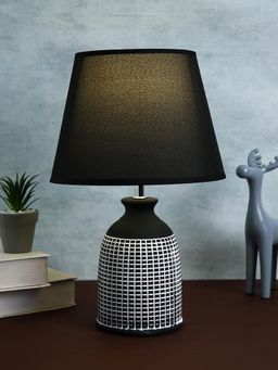 Tayhaa - Black & White Ceramic Table Lamp