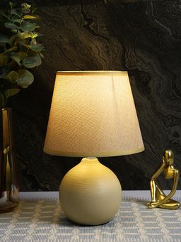 Tayhaa - Golden Glow Elegance Table Lamp