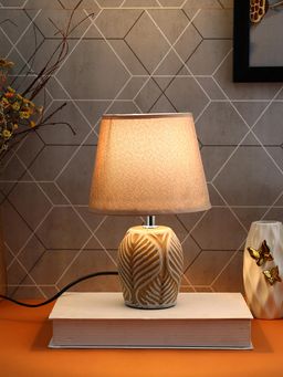 Tayhaa - Matte Cream And White Table Lamp