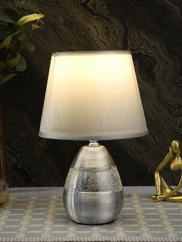 Tayhaa - Silver Aura Elegance Table Lamp