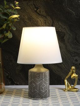 Tayhaa - White & Black Carved Ceramic Table Lamp