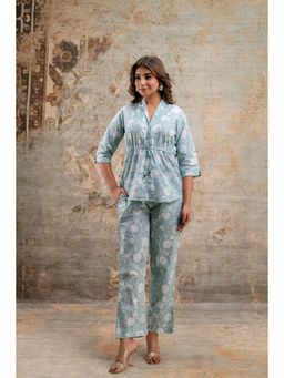 Mokshi - Women Grey Printed Collar Three-Quarter Sleeves Shirt & Pant Co-Ord (Set of 2)