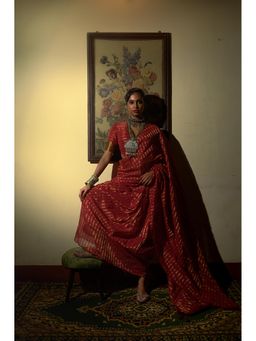 Huts and Looms - Maroon Handloom Cotton Saree Without Blouse with Zari Stripes