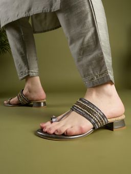 Inc.5 - Women Grey Ethnic Embellished One Toe Kolhapuris