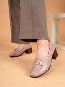 Pink color option, Currently selected