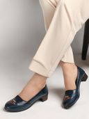 Navy Blue color option, Currently selected