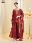 Maroon color option, Currently selected