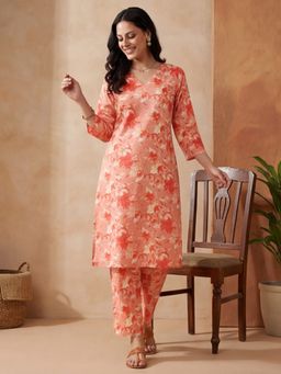 Jaipur Kurti - Women Peach Floral Printed Straight Kurta and Pant