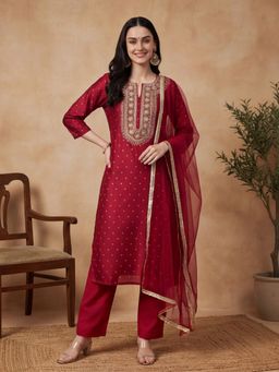 Jaipur Kurti - Women Red Ethnic Motifs Embroidered Straight Kurta with Pant and Dupatta