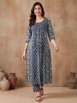 Jaipur Kurti - Women Grey Ethnic Motifs Printed Flared Kurta with Pant