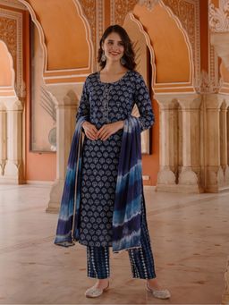 Jaipur Kurti - Women Blue Floral Printed Thread Work Kurta with Pant and Dupatta