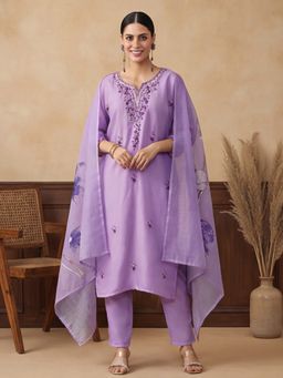 Jaipur Kurti - Women Lavender Embroidered Straight Kurta with Pant and Dupatta
